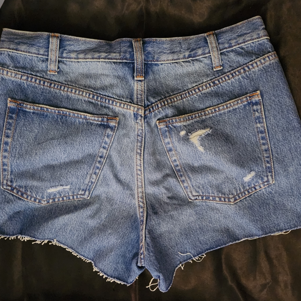 NWT Universal Threads Denim Shorts - Picture 2 of 2